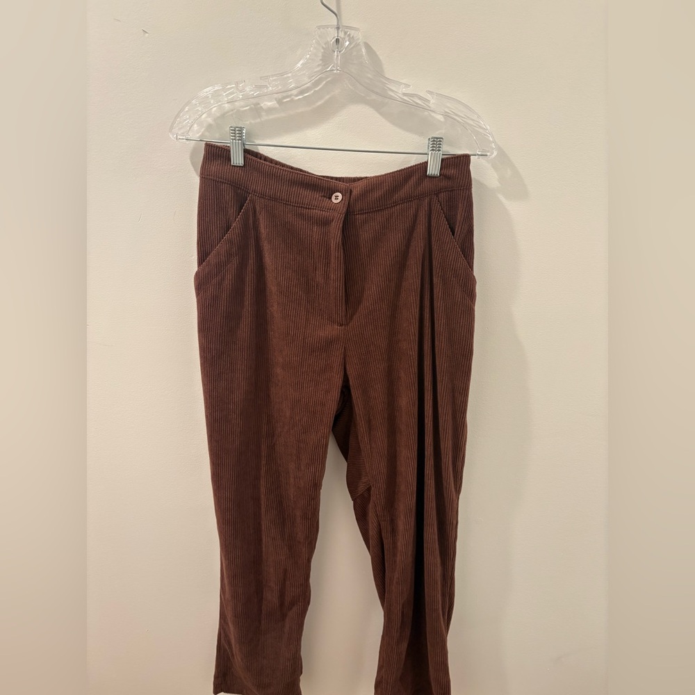 Women’s Medium Brown Corduroy Style Pants